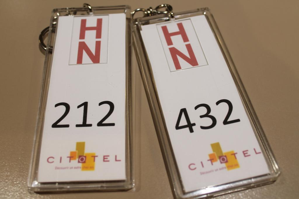 Cit'Hotel Le National Cluses Exterior photo